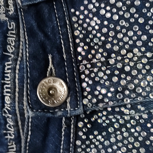 Very gently used Justice jean shorts size 18r Lots of gems on the front sparkly - Picture 3 of 8
